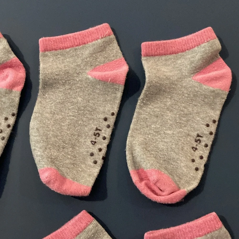 Girls socks 4 to 5T. EUC. Has some wear from washing and wearing. 6 pairs.